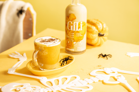 GILI LATTÉ AU POTIRON ÉPICÉ