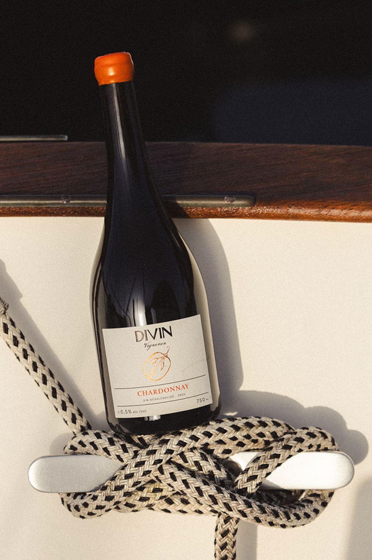 Divin Vigneron Chardonnay – Vin blanc sans alcool 0,5 % 75CL